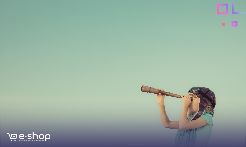 ילד חוקר באמצעות טלסקופ